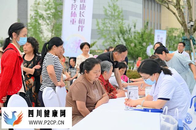 成都市舉辦第十四屆“世界家庭醫生日”主題宣傳活動(圖3) 成都市舉辦第十四屆“世界家庭醫生日”主題宣傳活動(圖3)
